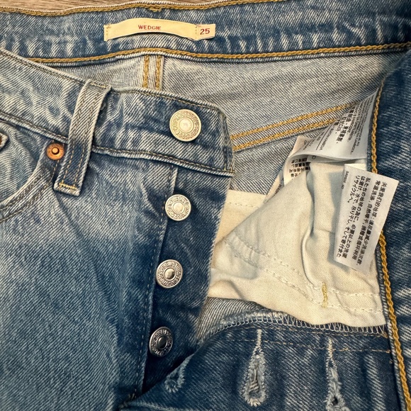 Levi's Women's Premium Wedgie Jeans - Picture 5 of 5